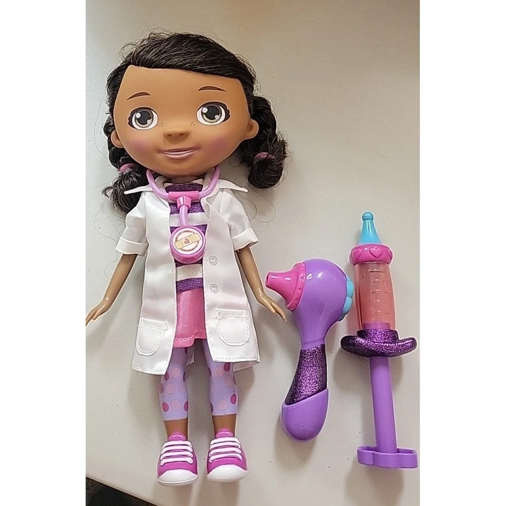 Doc McStuffins Toy Hospital‎ Doc 8.5 Inch Articulated Doll With Stethoscope